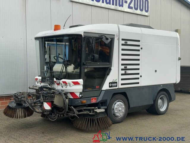 Ravo 540 3 Besensystem Sweeper + Sprühen 50 Km/h - Feiebil: bilde 1 Ravo 540 3 Besensystem Sweeper + Sprühen 50 Km/h - Feiebil: bilde 1