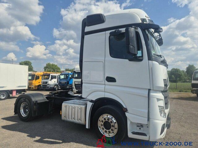 Mercedes-Benz Actros 1846 Giga Space Retarder 2 Betten - Trekkvogn: bilde 5 Mercedes-Benz Actros 1846 Giga Space Retarder 2 Betten - Trekkvogn: bilde 5