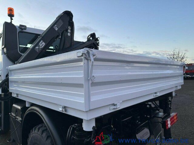 Unimog U 300 4x4 mit Kran Nur 78.144 KM zGG.7.490Kg. - Varebil med plan: bilde 4 Unimog U 300 4x4 mit Kran Nur 78.144 KM zGG.7.490Kg. - Varebil med plan: bilde 4