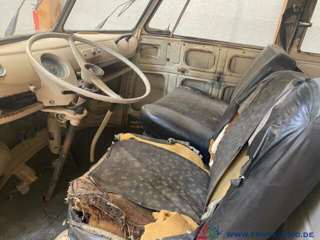 Volkswagen Bus mit Scheiben Restaurierungsobjekt Verzollt - Kassebil: bilde 5 Volkswagen Bus mit Scheiben Restaurierungsobjekt Verzollt - Kassebil: bilde 5