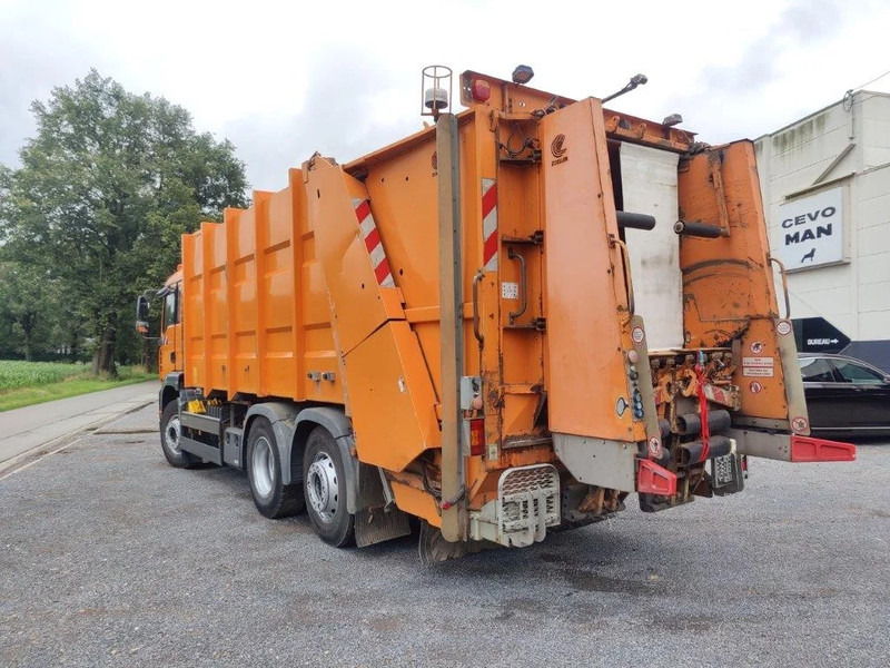 MAN TGA 26.320 6x2 garbage truck ZOELLER - Søppelbil: bilde 4 MAN TGA 26.320 6x2 garbage truck ZOELLER - Søppelbil: bilde 4