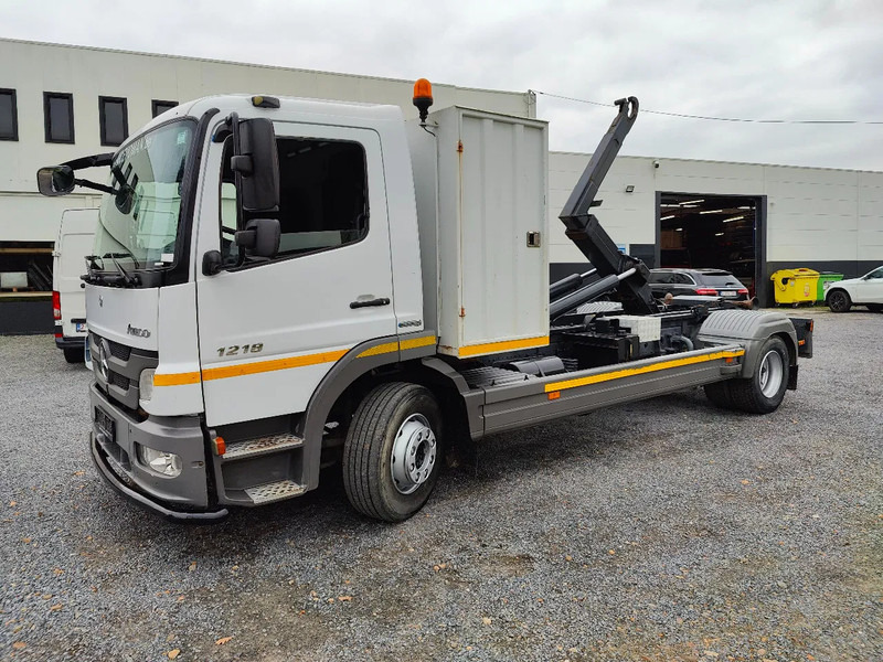 Mercedes-Benz Atego 1218 Containersystem / Hooklift Hyvalift - Krokbil: bilde 1 Mercedes-Benz Atego 1218 Containersystem / Hooklift Hyvalift - Krokbil: bilde 1