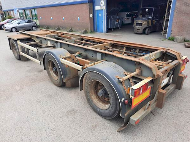 Floor FLA-3-101 - Container-transport/ Vekselflak semitrailer: bilde 4 Floor FLA-3-101 - Container-transport/ Vekselflak semitrailer: bilde 4