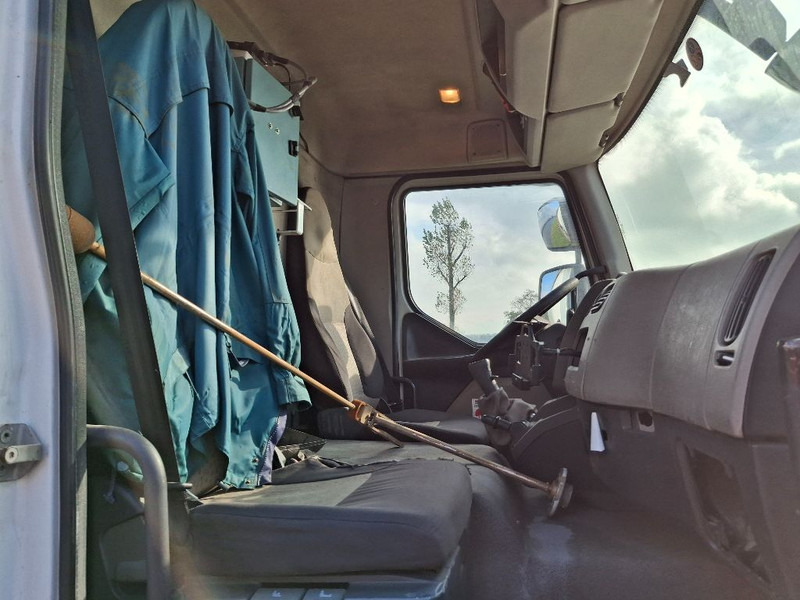 Renault MIDLUM 220 GAS / LPG - Tankbil: bilde 3 Renault MIDLUM 220 GAS / LPG - Tankbil: bilde 3