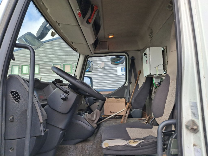 Renault MIDLUM 280DXI - Tankbil: bilde 4 Renault MIDLUM 280DXI - Tankbil: bilde 4