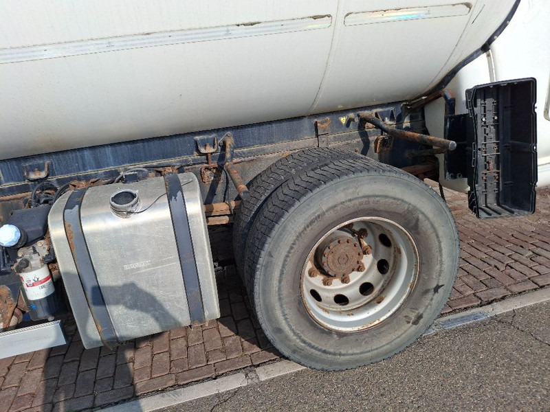 Renault MIDLUM 280DXI - Tankbil: bilde 4 Renault MIDLUM 280DXI - Tankbil: bilde 4