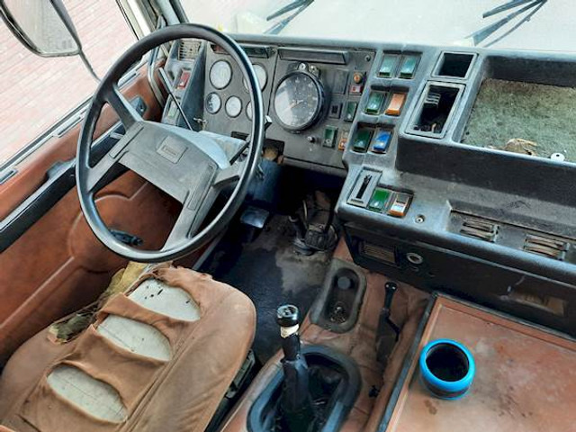 Volvo F 12 6*4 STEEL SUSPENSION - Chassis lastebil: bilde 3 Volvo F 12 6*4 STEEL SUSPENSION - Chassis lastebil: bilde 3