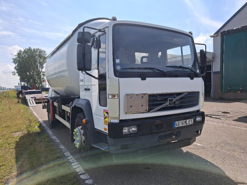 Volvo FL 250 GAS / LPG - Tankbil: bilde 2 Volvo FL 250 GAS / LPG - Tankbil: bilde 2