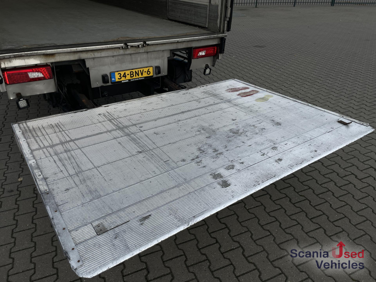 SCANIA P 250 B4x2LA FRIGO -27 TAIL LIFT 1.5T 815X251X244C - Lastebil med kjøl: bilde 4 SCANIA P 250 B4x2LA FRIGO -27 TAIL LIFT 1.5T 815X251X244C - Lastebil med kjøl: bilde 4