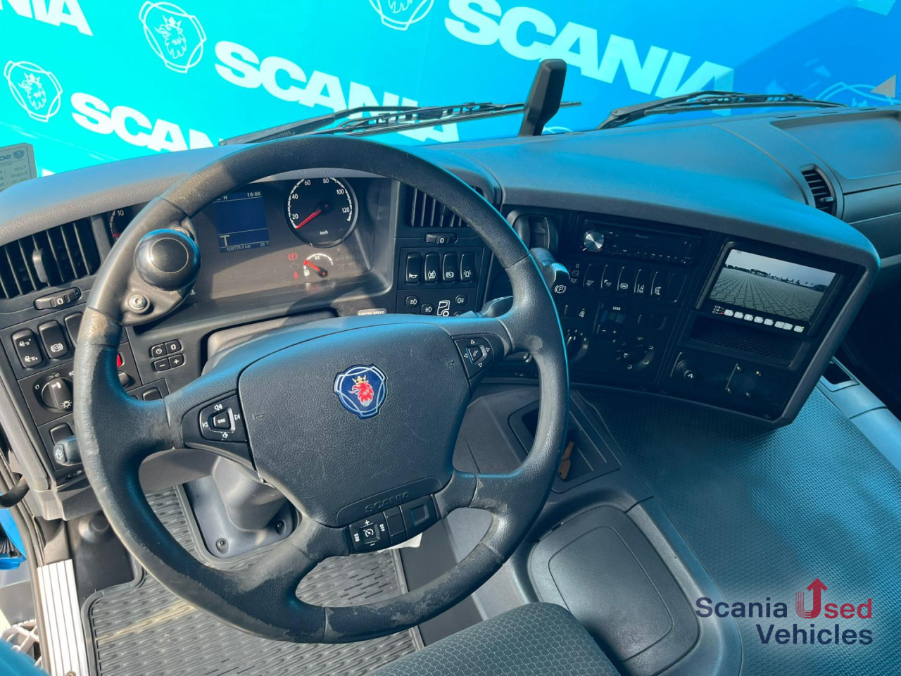 SCANIA P 250 DB4x2MNA AIRCO TAILLIFT 1.5T BOX 675X250X235 - Skapbil: bilde 2 SCANIA P 250 DB4x2MNA AIRCO TAILLIFT 1.5T BOX 675X250X235 - Skapbil: bilde 2