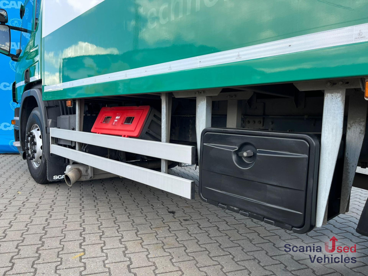 SCANIA P 320 DB6x2*4MNB RETARDER FULL AIR 8T TAIL LIFT 2T - Skapbil: bilde 4 SCANIA P 320 DB6x2*4MNB RETARDER FULL AIR 8T TAIL LIFT 2T - Skapbil: bilde 4