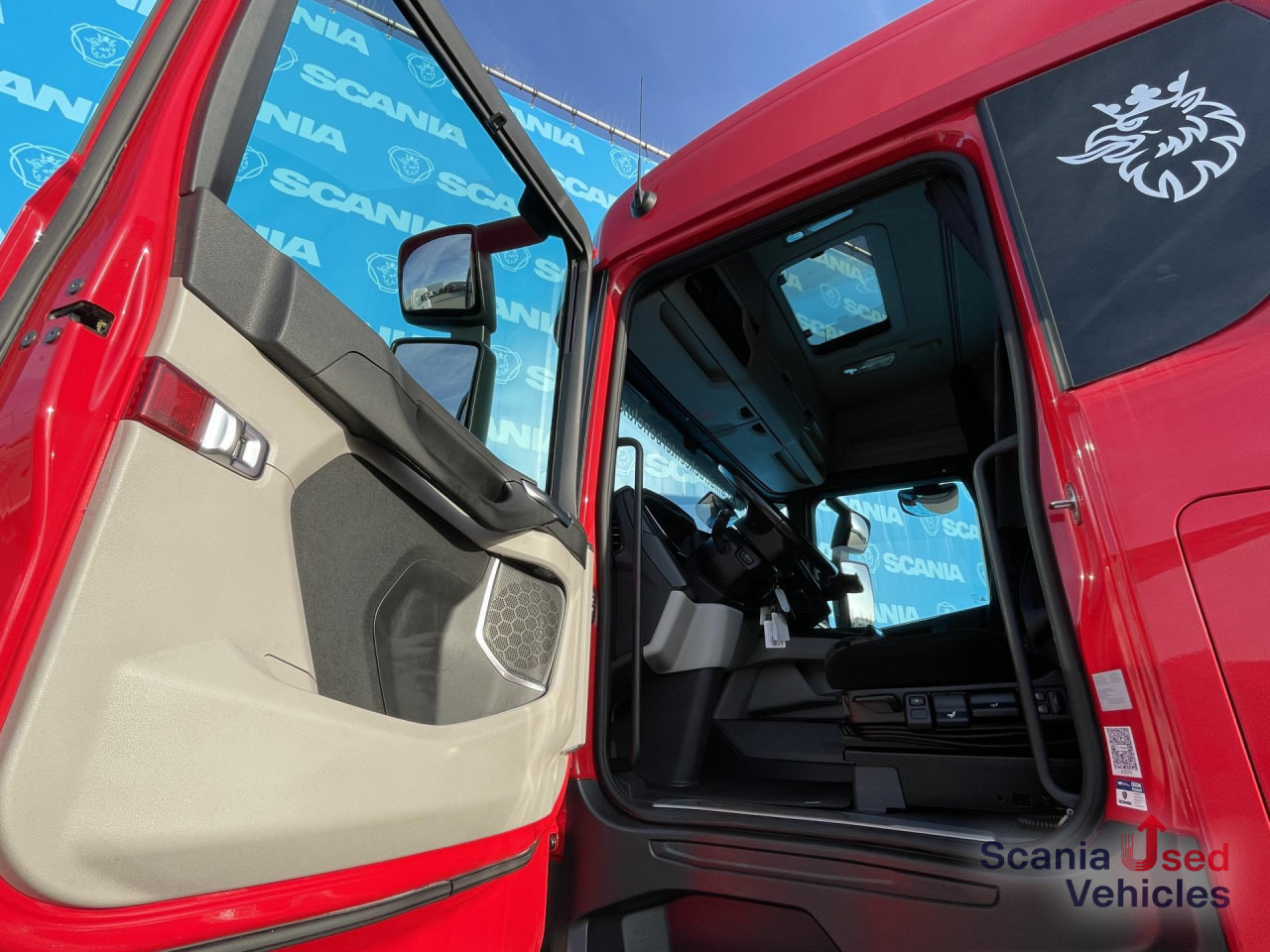 SCANIA R 410 A4x2NA RETARDER LED NAVI - Trekkvogn: bilde 3 SCANIA R 410 A4x2NA RETARDER LED NAVI - Trekkvogn: bilde 3