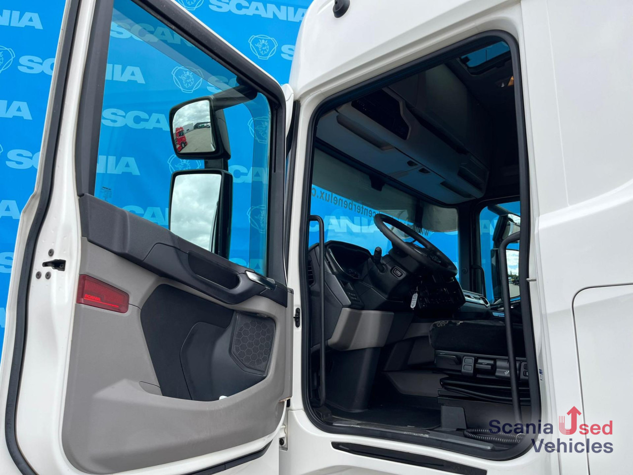 SCANIA R 450 A4x2NA RETARDER DIFF-L SMART2 ACC - Trekkvogn: bilde 2 SCANIA R 450 A4x2NA RETARDER DIFF-L SMART2 ACC - Trekkvogn: bilde 2