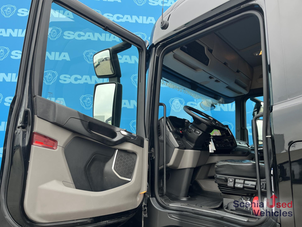 SCANIA R 450 A4x2NB DIFF-LOCK FULL AIR PTO PARK AIRCO - Trekkvogn: bilde 4 SCANIA R 450 A4x2NB DIFF-LOCK FULL AIR PTO PARK AIRCO - Trekkvogn: bilde 4