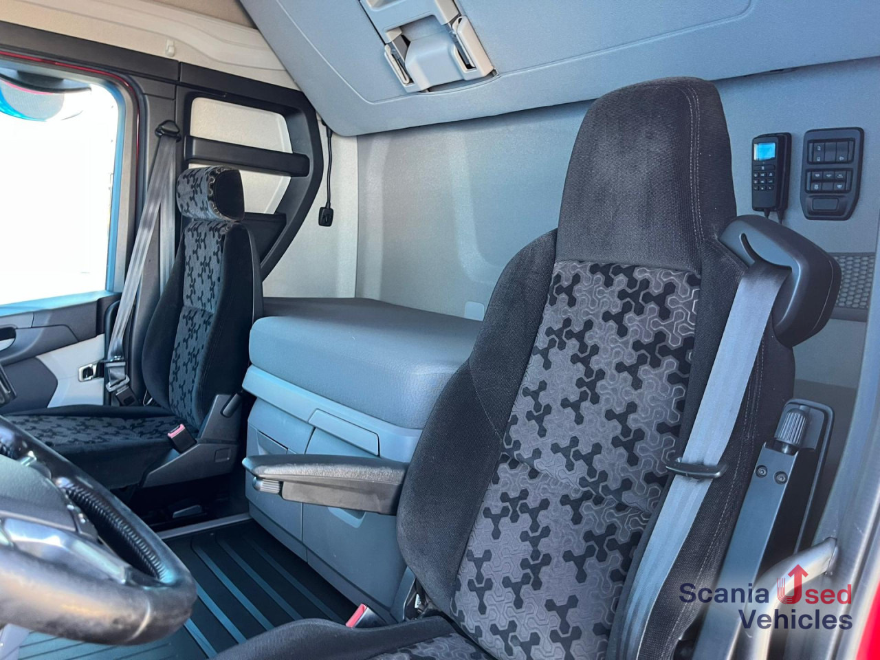 SCANIA R 450 A6x2/4NA RETARDER HYDRO LED NAVI - Trekkvogn: bilde 3 SCANIA R 450 A6x2/4NA RETARDER HYDRO LED NAVI - Trekkvogn: bilde 3