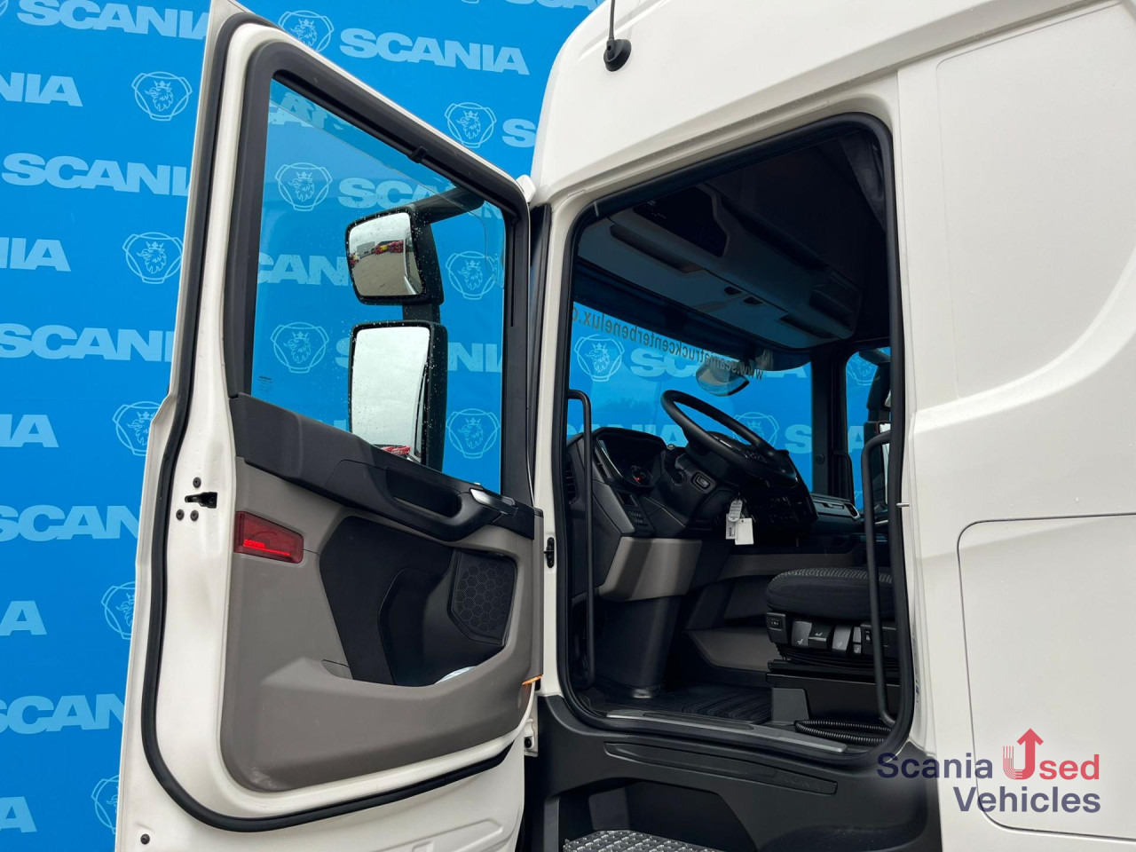 SCANIA R 500 A4x2EB RETARDER MEGA VOLUME P-AIRCO ACC - Trekkvogn: bilde 2 SCANIA R 500 A4x2EB RETARDER MEGA VOLUME P-AIRCO ACC - Trekkvogn: bilde 2