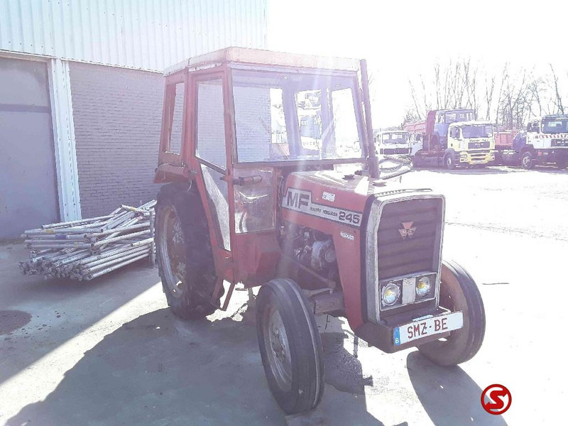Massey Ferguson Machine - Traktor: bilde 1 Massey Ferguson Machine - Traktor: bilde 1