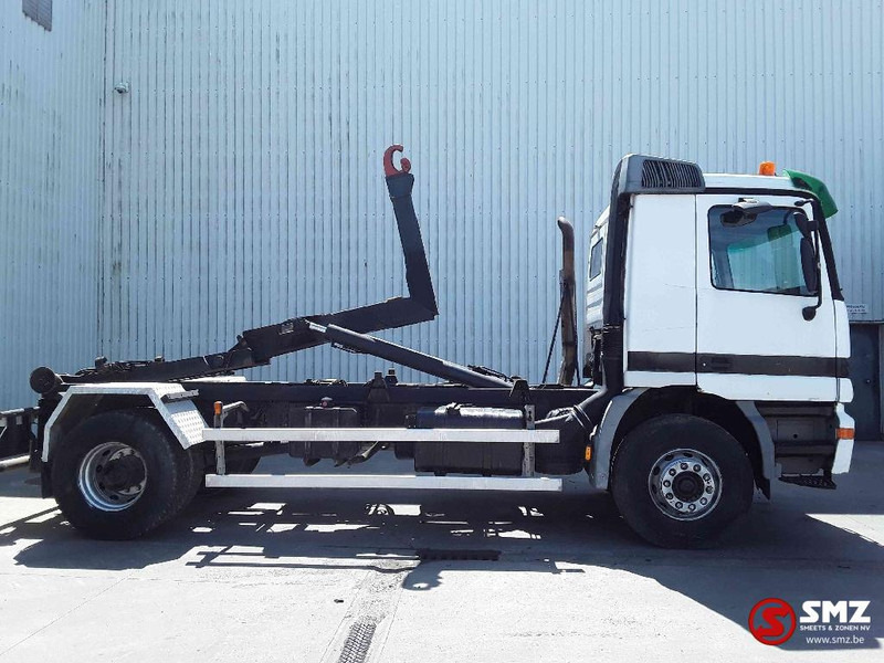 Mercedes-Benz Actros 1831 manual lames airco belgium truck - Container-transport/ Vekselflak lastebil: bilde 4 Mercedes-Benz Actros 1831 manual lames airco belgium truck - Container-transport/ Vekselflak lastebil: bilde 4