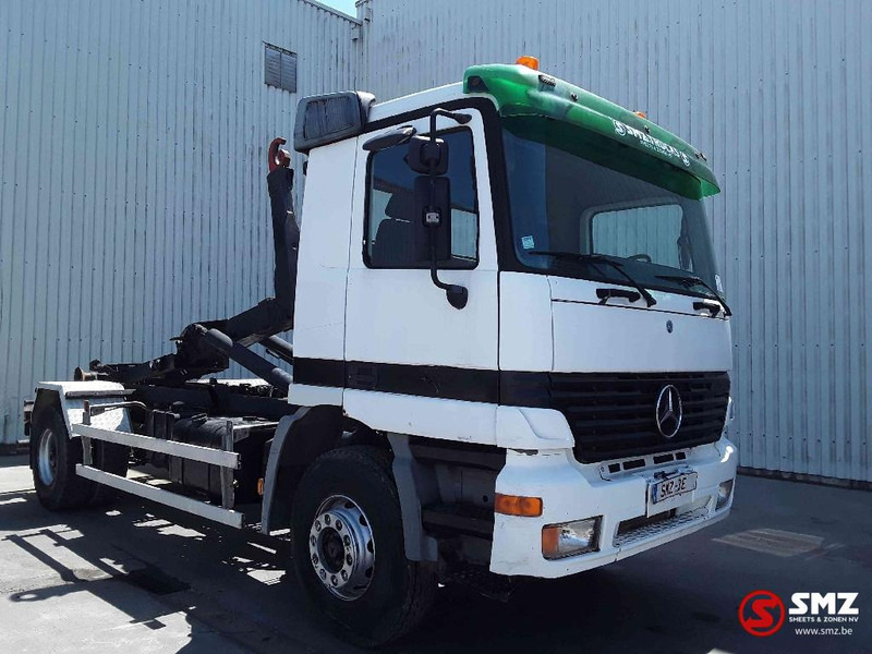 Mercedes-Benz Actros 1831 manual lames airco belgium truck - Container-transport/ Vekselflak lastebil: bilde 1 Mercedes-Benz Actros 1831 manual lames airco belgium truck - Container-transport/ Vekselflak lastebil: bilde 1