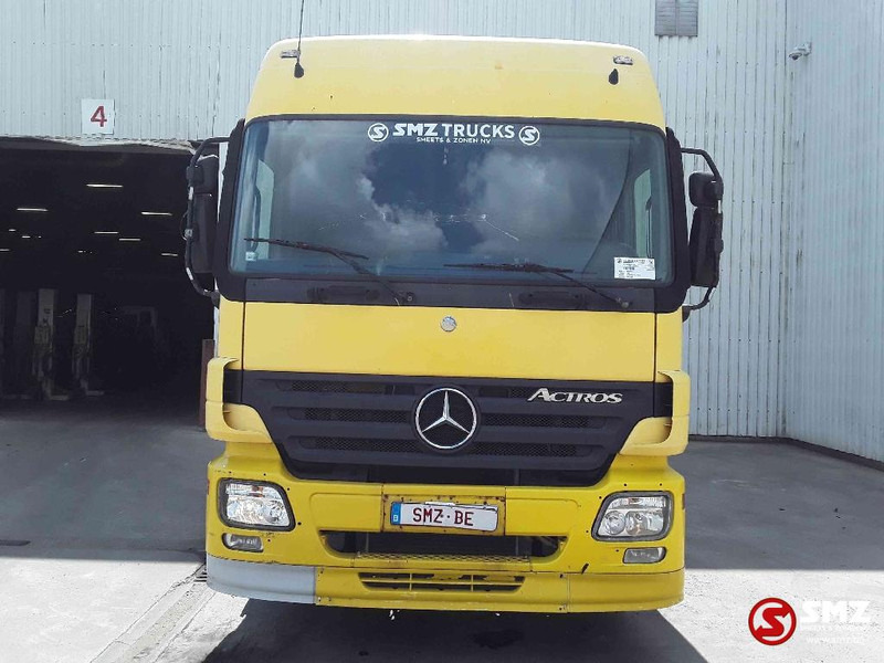 Mercedes-Benz Actros 1841 eps 3 pedals - parabrise cassé - windshield broken - Trekkvogn: bilde 2 Mercedes-Benz Actros 1841 eps 3 pedals - parabrise cassé - windshield broken - Trekkvogn: bilde 2