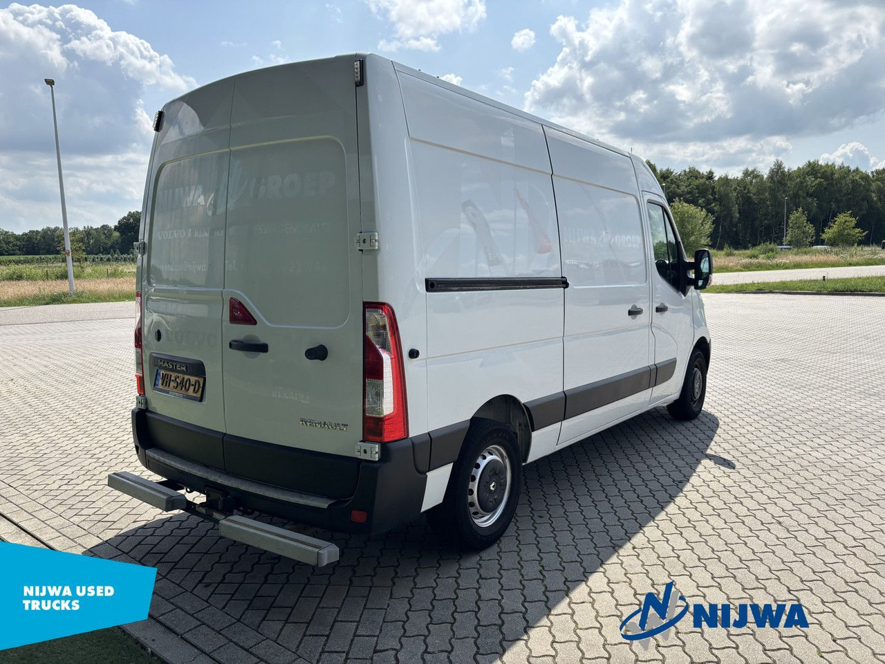 Renault Master T35 125 L2H2 Opstap + Airco Kasten - Kassebil: bilde 3 Renault Master T35 125 L2H2 Opstap + Airco Kasten - Kassebil: bilde 3