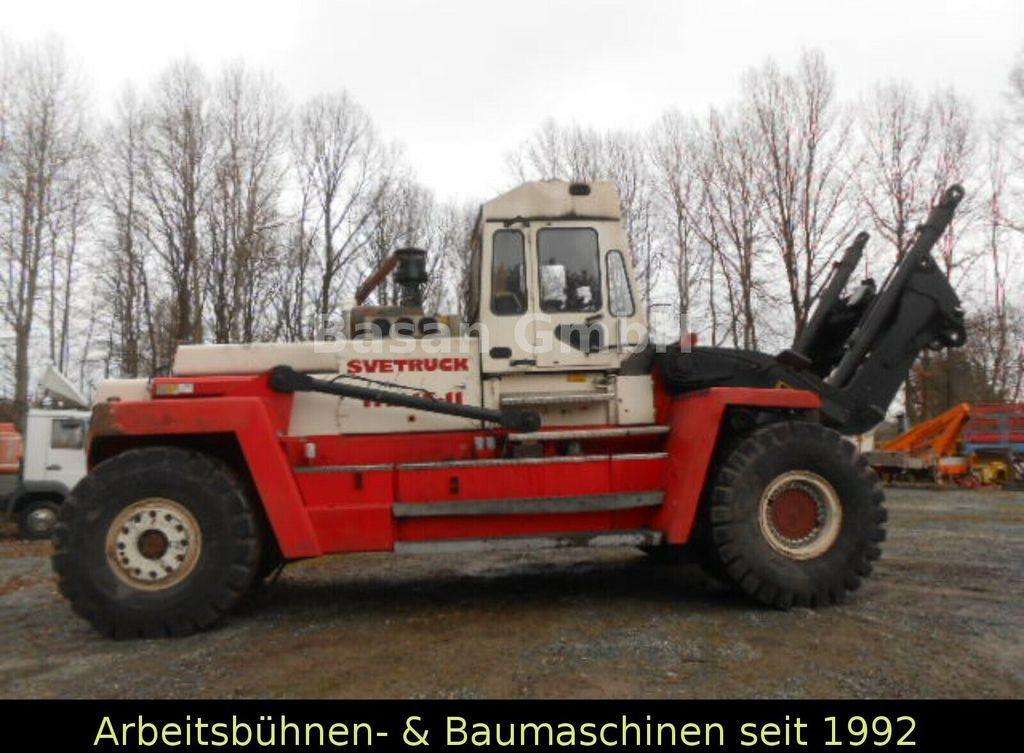 Rundholzstapler/Logstacker Svetruck TMF 15/11-54 - Materialhåndteringsutstyr: bilde 2 Rundholzstapler/Logstacker Svetruck TMF 15/11-54 - Materialhåndteringsutstyr: bilde 2