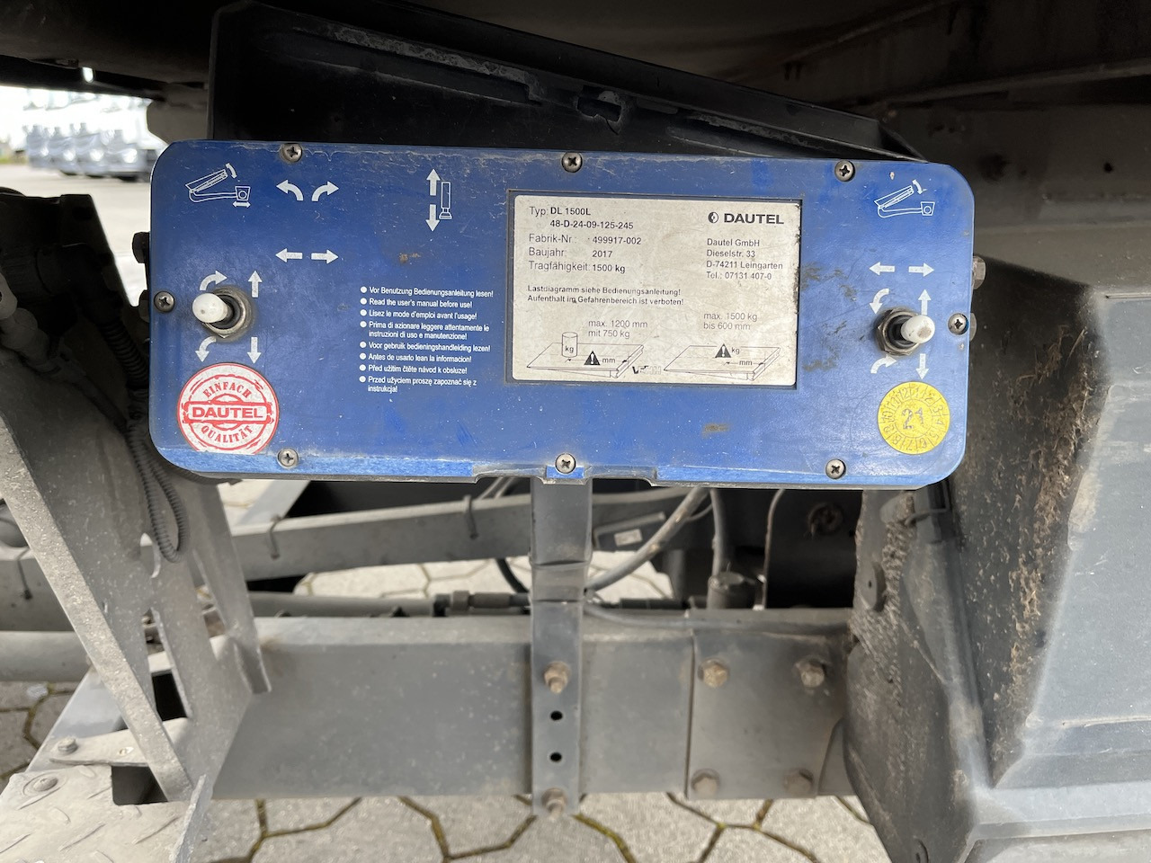 Iveco 120E25 Eurocargo 4x2 Koffer | Ladebordwand - Skapbil: bilde 4 Iveco 120E25 Eurocargo 4x2 Koffer | Ladebordwand - Skapbil: bilde 4