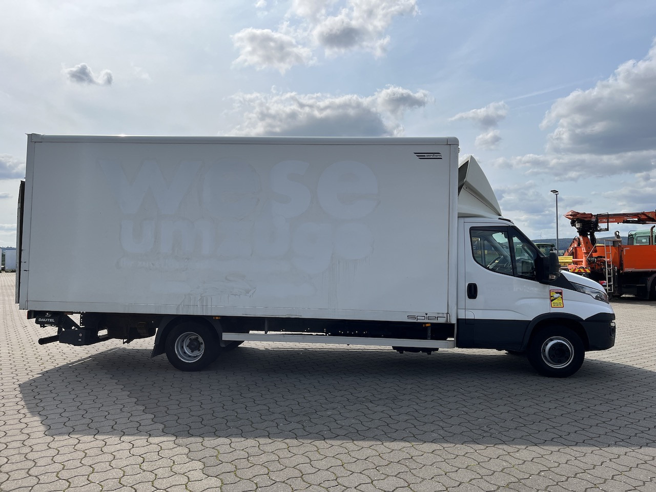 Iveco 70C18 Daily Koffer mit Ladebordwand - Varebil med skap: bilde 5 Iveco 70C18 Daily Koffer mit Ladebordwand - Varebil med skap: bilde 5