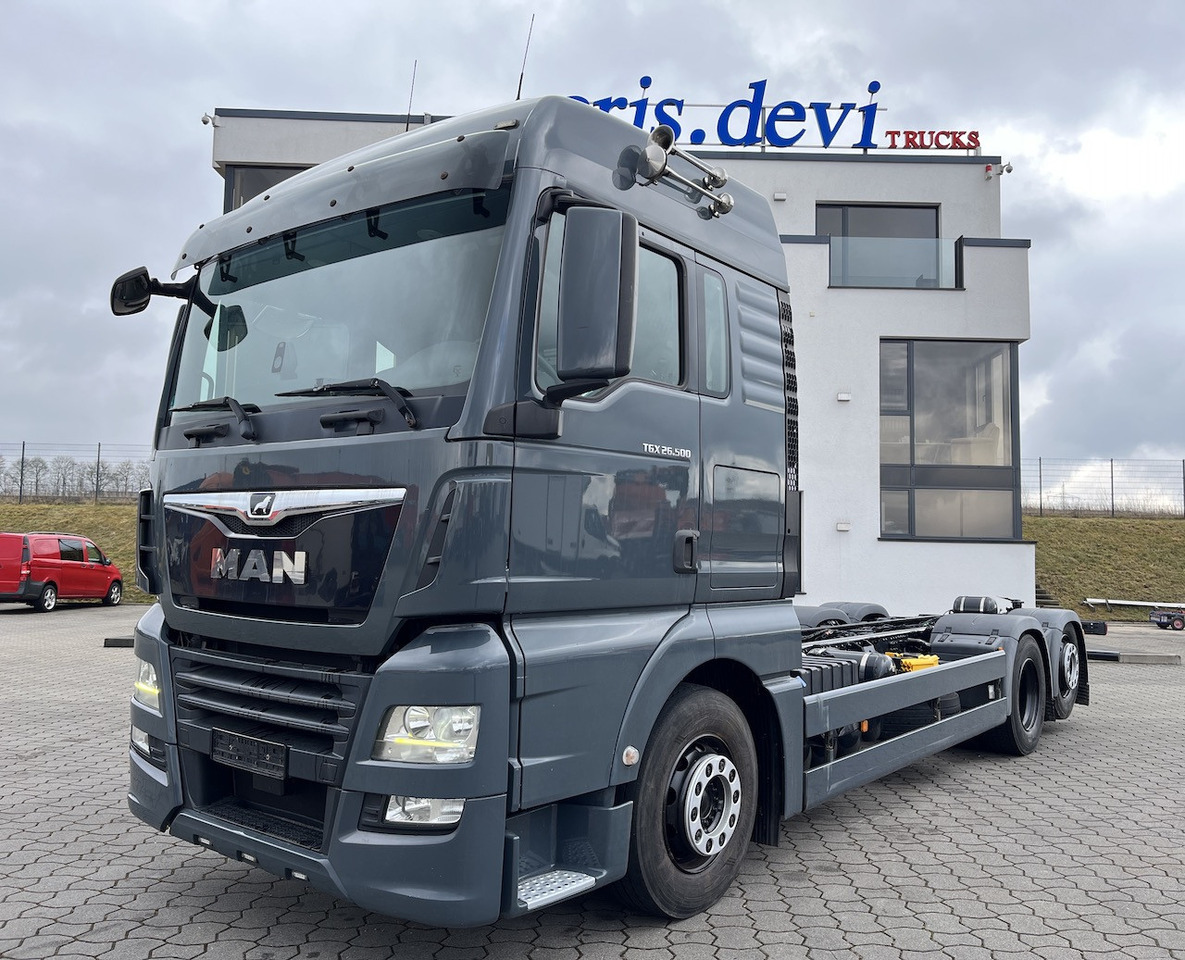 MAN TGX 26.500 6x2 Fahrgestell Lenk-Liftachse AHK - Lastebil: bilde 1 MAN TGX 26.500 6x2 Fahrgestell Lenk-Liftachse AHK - Lastebil: bilde 1