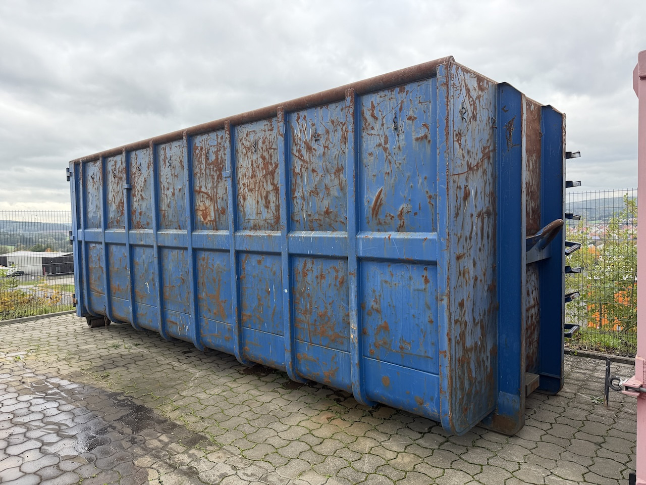 Mercedes-Benz Abrollcontainer Abrollmulde 37 cbm - Lastebil: bilde 1 Mercedes-Benz Abrollcontainer Abrollmulde 37 cbm - Lastebil: bilde 1