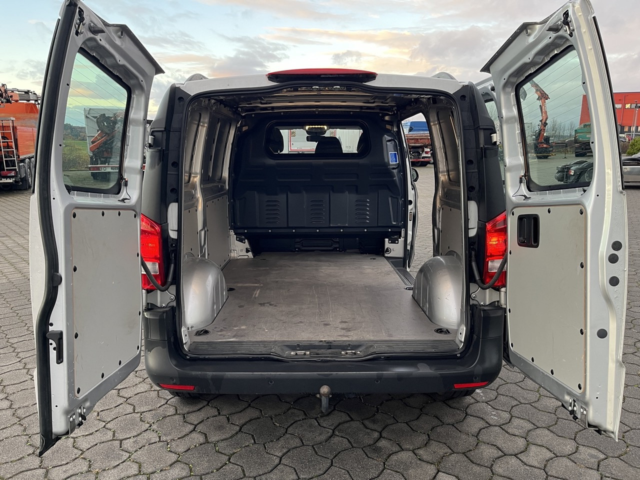 Mercedes-Benz Vito Vito 116 cdi - Små varebil: bilde 3 Mercedes-Benz Vito Vito 116 cdi - Små varebil: bilde 3