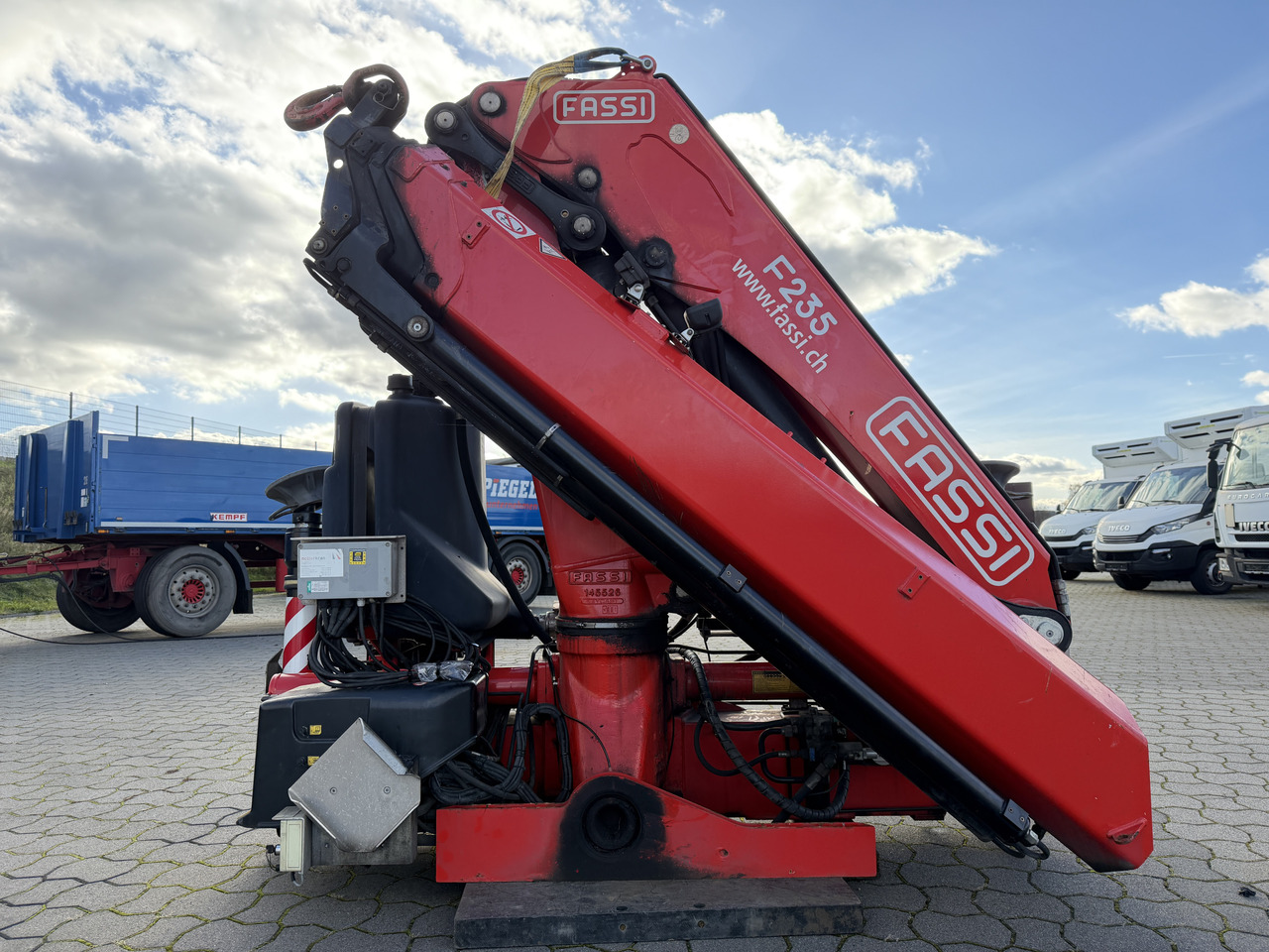 Palfinger FASSI F 235 A.2.23 Kran + Funk - Lastebilkran: bilde 1 Palfinger FASSI F 235 A.2.23 Kran + Funk - Lastebilkran: bilde 1