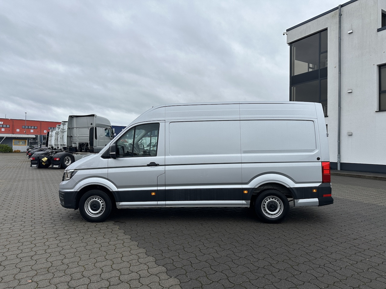 VW Crafter 2.0 TDI Kasten hoch AHK RFK PDC FSE BT - Varebil: bilde 3 VW Crafter 2.0 TDI Kasten hoch AHK RFK PDC FSE BT - Varebil: bilde 3