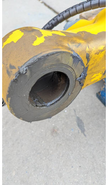 Komatsu PC210LC-10 / -11 - BUCKET CYLINDER - 707-E1-01300 - Beltegraver: bilde 2 Komatsu PC210LC-10 / -11 - BUCKET CYLINDER - 707-E1-01300 - Beltegraver: bilde 2