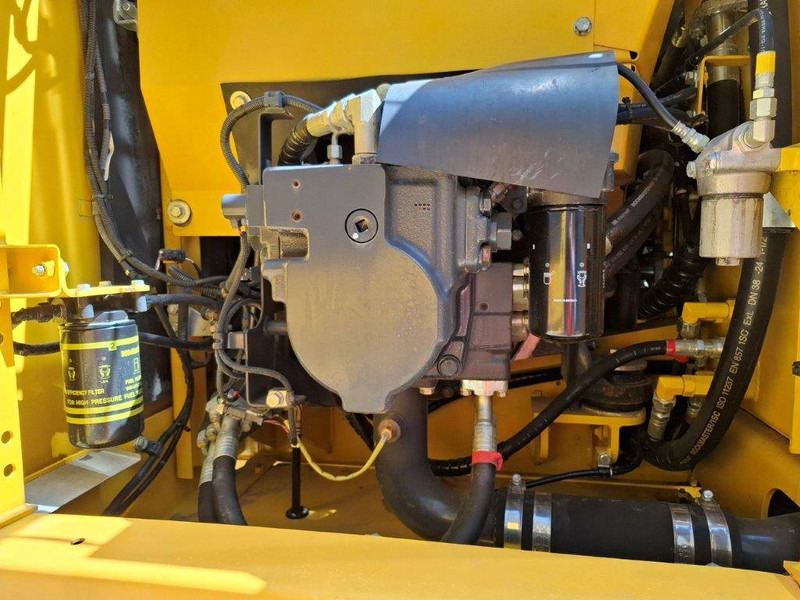 Beltegraver Komatsu PC240LC-10: bilde 18