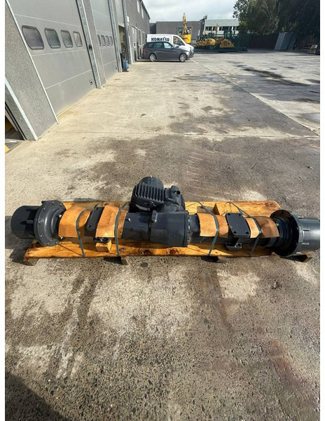 Komatsu PW140-7 REAR AXLE ASSEMBLY 20E-22-32000 - Aksel og deler for Bygg og anlegg: bilde 4 Komatsu PW140-7 REAR AXLE ASSEMBLY 20E-22-32000 - Aksel og deler for Bygg og anlegg: bilde 4