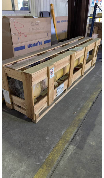 Komatsu WA 900-3 CYLINDER 707-13-26013 - Hydraulikk for Bygg og anlegg: bilde 1 Komatsu WA 900-3 CYLINDER 707-13-26013 - Hydraulikk for Bygg og anlegg: bilde 1