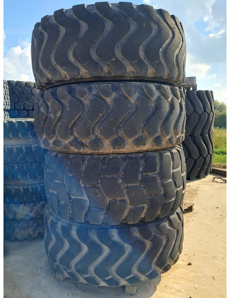 Komatsu WA380 4x RIM ASSY 423-30-62201 - Dekk og felger for Bygg og anlegg: bilde 2 Komatsu WA380 4x RIM ASSY 423-30-62201 - Dekk og felger for Bygg og anlegg: bilde 2