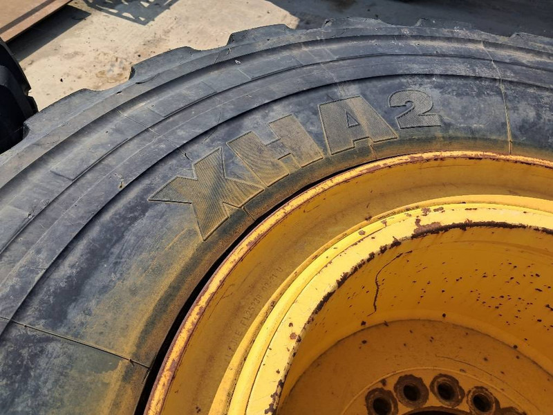 Komatsu WA380 4x RIM ASSY 423-30-62201 - Dekk og felger for Bygg og anlegg: bilde 5 Komatsu WA380 4x RIM ASSY 423-30-62201 - Dekk og felger for Bygg og anlegg: bilde 5