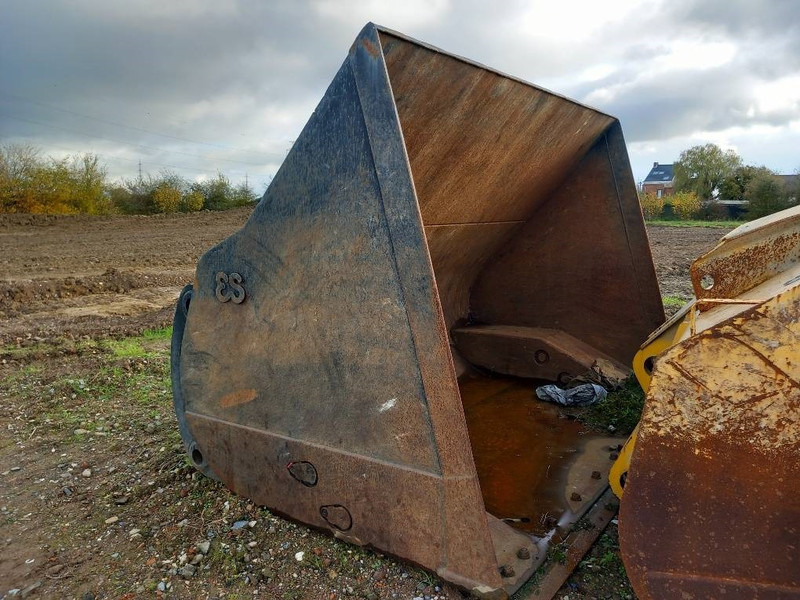 Komatsu WA480-8 - Skuffe for Bygg og anlegg: bilde 1 Komatsu WA480-8 - Skuffe for Bygg og anlegg: bilde 1