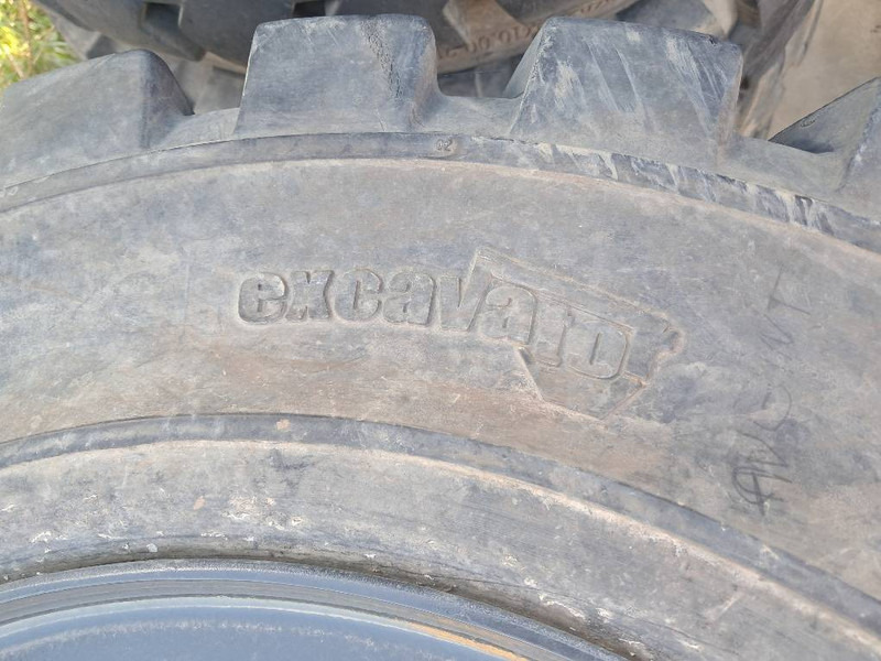 Trelleborg Excavator 10.00-20 SOLID (8 tyres) - Dekk og felger for Bygg og anlegg: bilde 4 Trelleborg Excavator 10.00-20 SOLID (8 tyres) - Dekk og felger for Bygg og anlegg: bilde 4