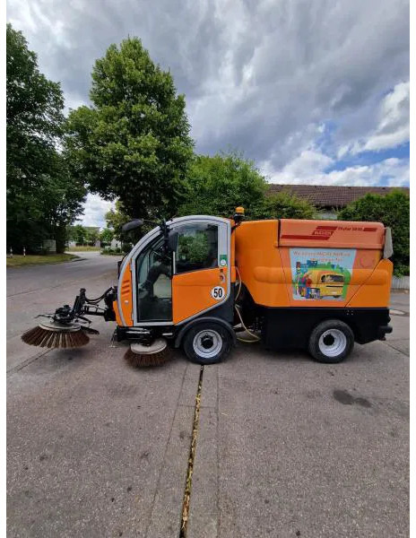 Bucher Kehrmaschine BUCHER-GUYER Kehrmaschine EG 4.500 kg Diesel Topzustand - Industriell feiemaskin: bilde 1 Bucher Kehrmaschine BUCHER-GUYER Kehrmaschine EG 4.500 kg Diesel Topzustand - Industriell feiemaskin: bilde 1
