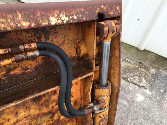 CASE 2340mm - Type tractopelle - Lasterskuffe: bilde 2 CASE 2340mm - Type tractopelle - Lasterskuffe: bilde 2