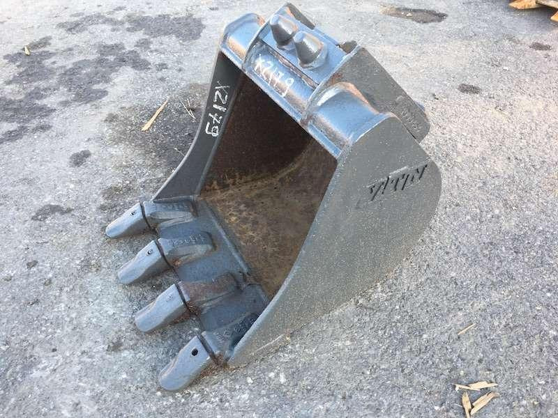 VOLVO 390mm - attache VOLVO 1,5 Tonnes - Gravemaskinskuffe: bilde 1 VOLVO 390mm - attache VOLVO 1,5 Tonnes - Gravemaskinskuffe: bilde 1