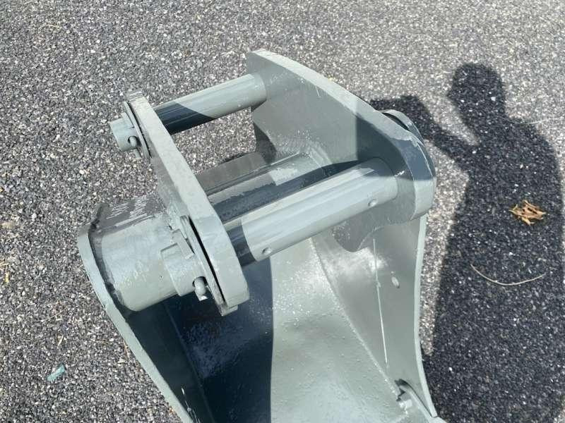 VOLVO BL71 - 450mm - Gravemaskinskuffe: bilde 4 VOLVO BL71 - 450mm - Gravemaskinskuffe: bilde 4