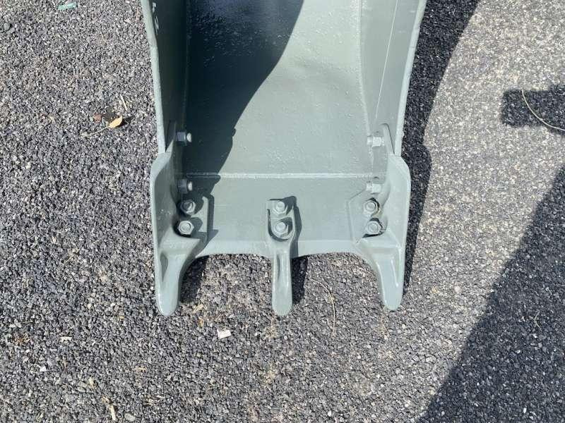 VOLVO BL71 - 450mm - Gravemaskinskuffe: bilde 2 VOLVO BL71 - 450mm - Gravemaskinskuffe: bilde 2