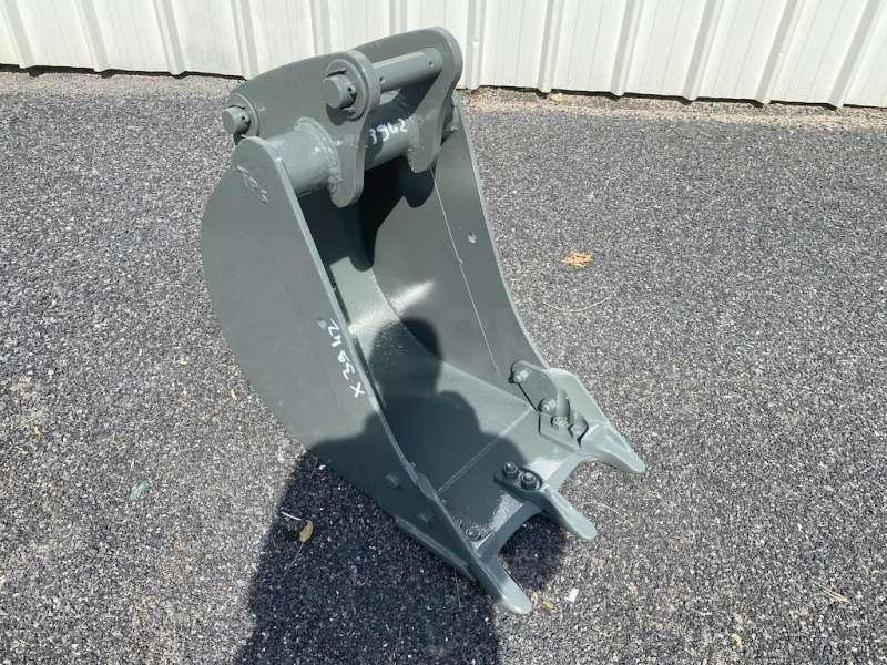 VOLVO BL71 - 450mm - Gravemaskinskuffe: bilde 1 VOLVO BL71 - 450mm - Gravemaskinskuffe: bilde 1