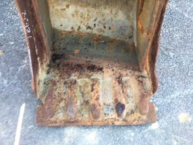 VOLVO EC 35 - Axes 40mm - 560mm - Gravemaskinskuffe: bilde 3 VOLVO EC 35 - Axes 40mm - 560mm - Gravemaskinskuffe: bilde 3