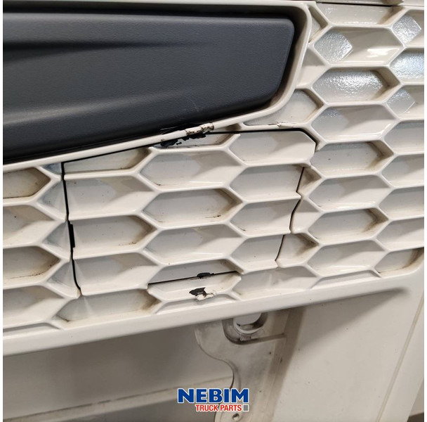 Volvo Volvo - 78608526 - Ondergrille FM4 - Reservedeler for Lastebil: bilde 2 Volvo Volvo - 78608526 - Ondergrille FM4 - Reservedeler for Lastebil: bilde 2