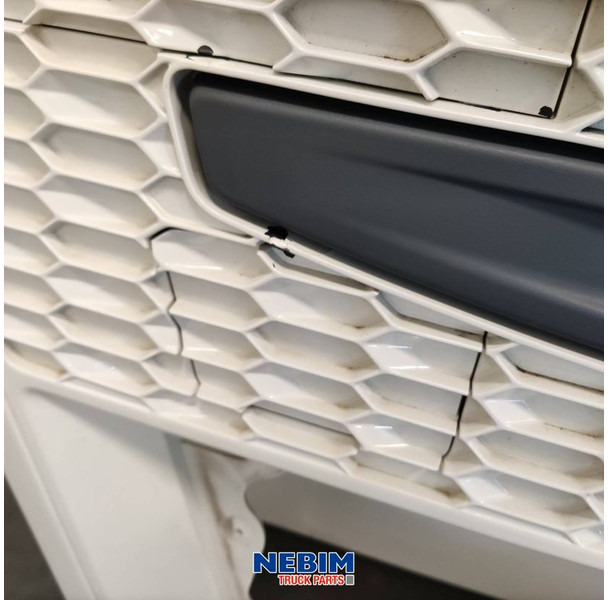 Volvo Volvo - 78608526 - Ondergrille FM4 - Reservedeler for Lastebil: bilde 3 Volvo Volvo - 78608526 - Ondergrille FM4 - Reservedeler for Lastebil: bilde 3